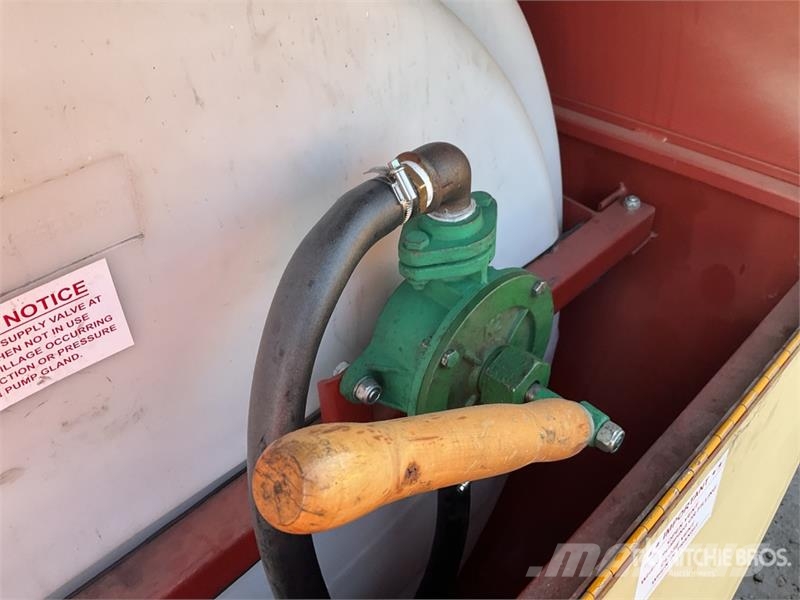 2140 L Skid Mounted Plastic Diesel Fuel Tank Bränsle och tillsatstankar