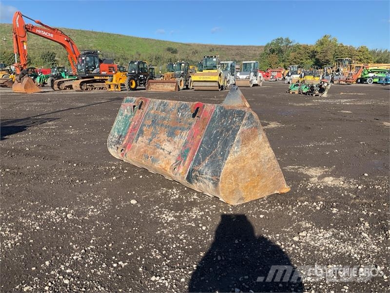  2200 mm Telehandler Bucket دلاء