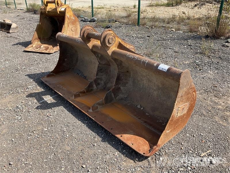  2330 mm Cleanup Excavator Bucket Godet