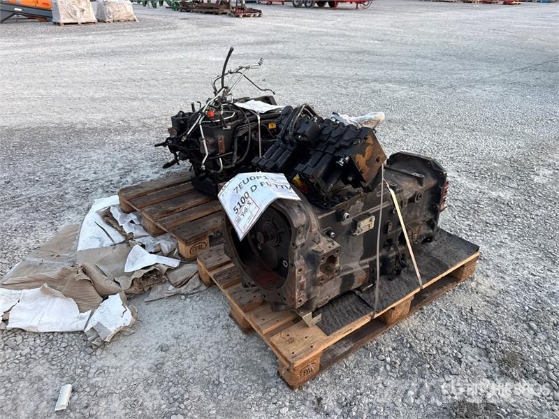 5115 DF TTV Agricultural Tractor Spare Parts Други компоненти