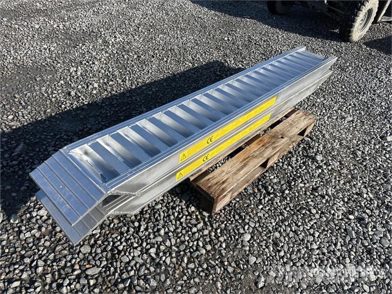  6 Ton Aluminium Loading Ramps (Unused) Takels, lieren en materiaalliften