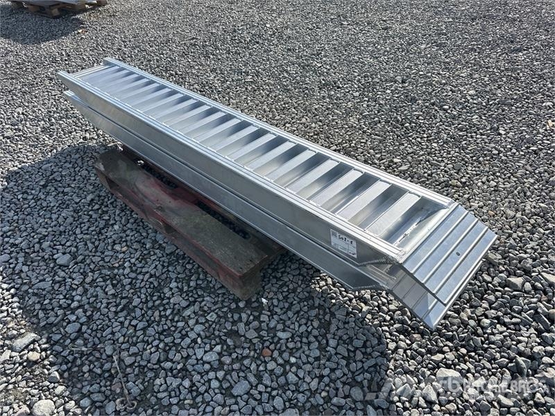  6 Ton Aluminium Loading Ramps (Unused) Takels, lieren en materiaalliften