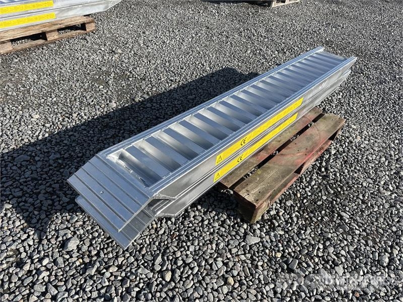  6 Ton Aluminium Loading Ramps (Unused) Takels, lieren en materiaalliften