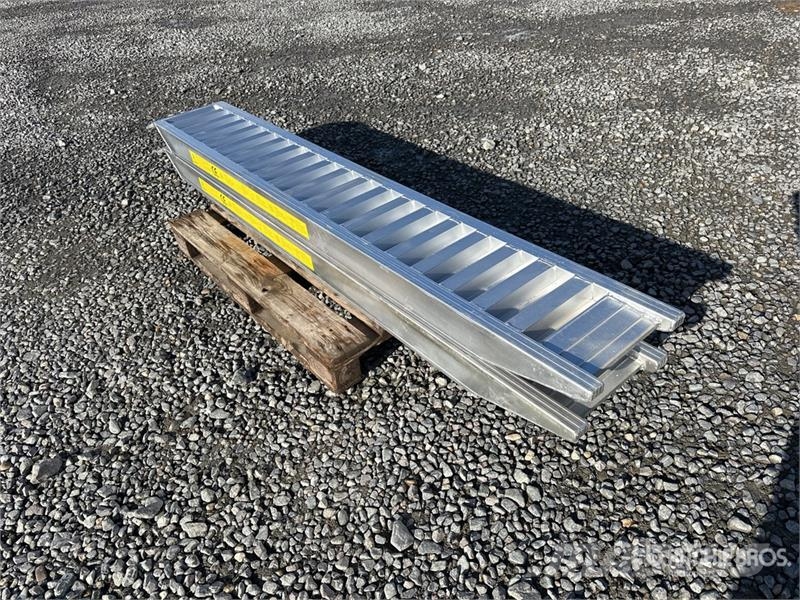  6 Ton Aluminium Loading Ramps (Unused) Takels, lieren en materiaalliften