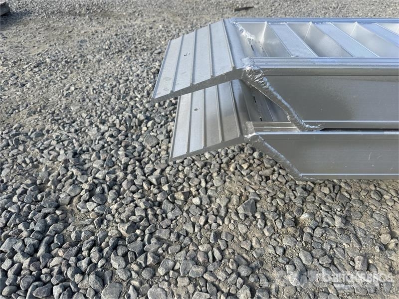  6 Ton Aluminum Loading Ramps (Unused) Vitle, dvigala in gradbeni dvižni sistemi