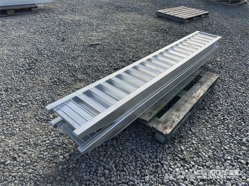  6 Ton Aluminum Loading Ramps (Unused) Vitle, dvigala in gradbeni dvižni sistemi