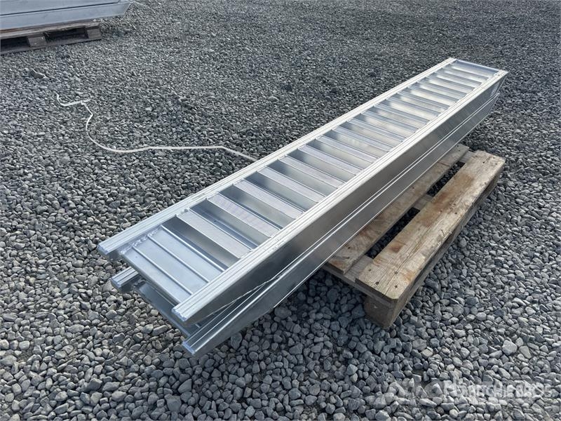 6 Ton Aluminum Loading Ramps (Unused) Vitle, dvigala in gradbeni dvižni sistemi