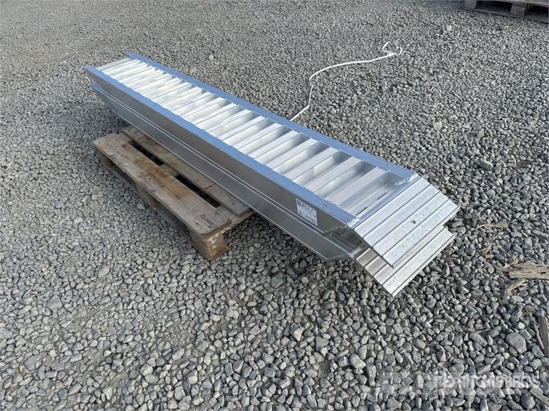 6 Ton Aluminum Loading Ramps (Unused) Vitle, dvigala in gradbeni dvižni sistemi
