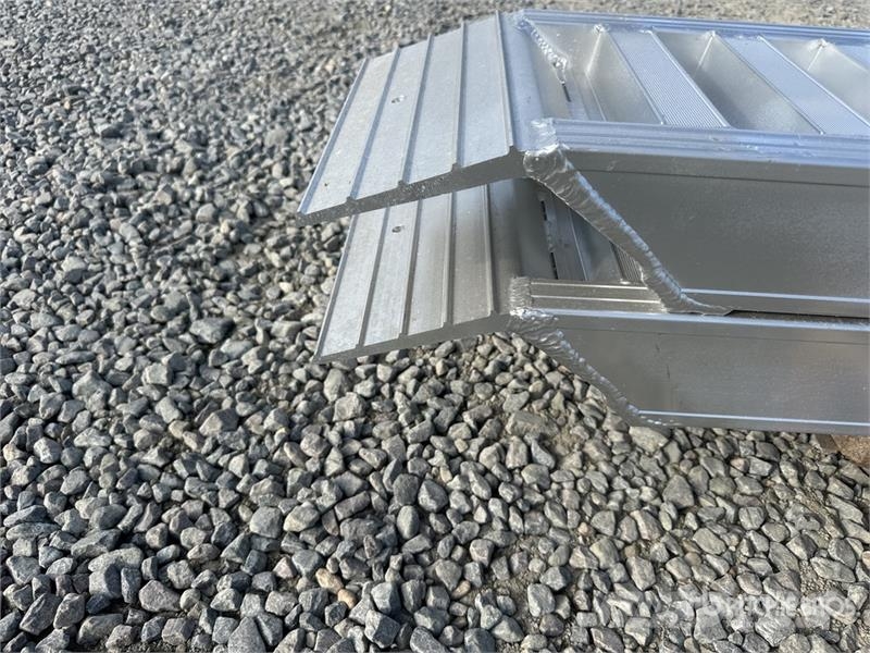 6 Ton Aluminum Loading Ramps (Unused) Vitle, dvigala in gradbeni dvižni sistemi