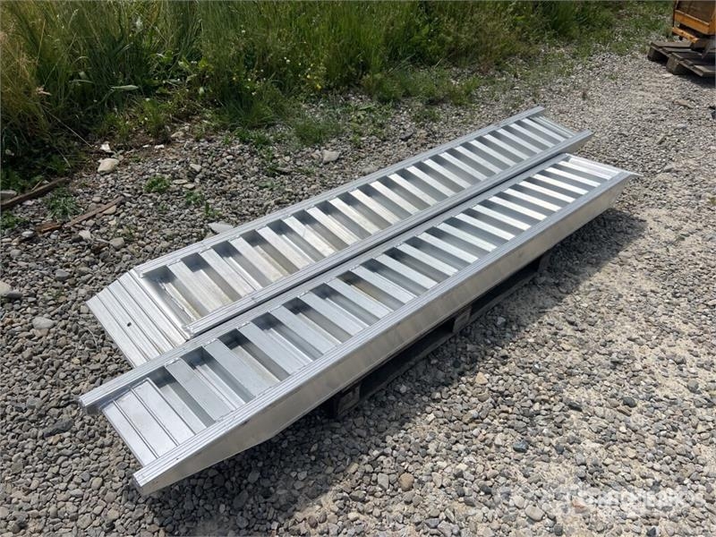  6 Ton Aluminum Loading Ramps Posipači soli i peska