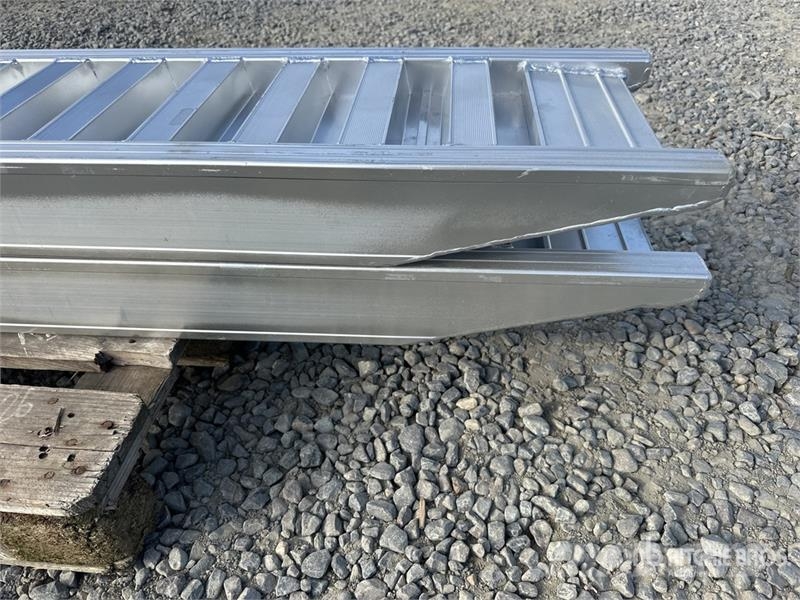  6 Ton Aluminum Loading Ramps (Unused) Vitle, dvigala in gradbeni dvižni sistemi