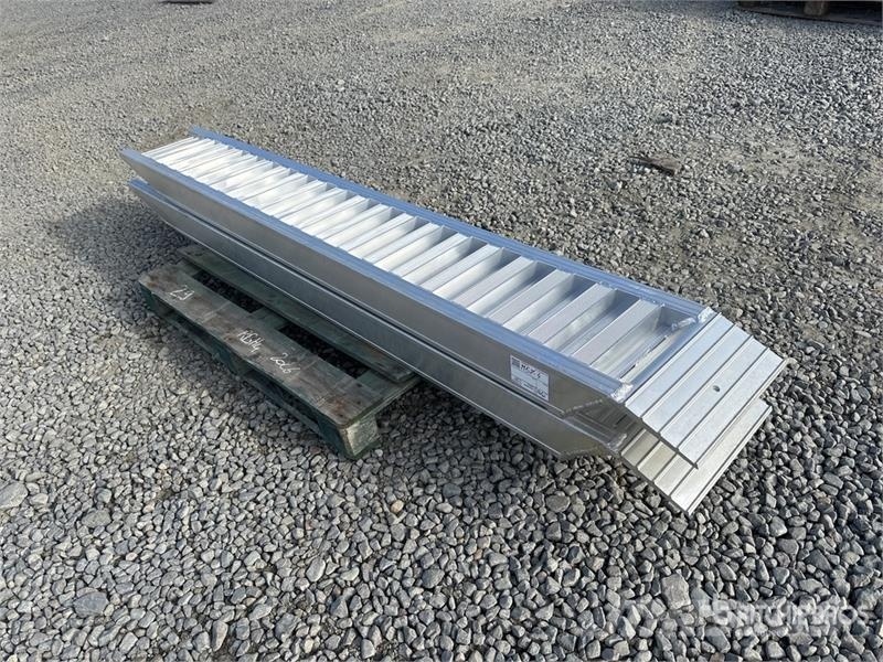  6 Ton Aluminum Loading Ramps (Unused) Vitle, dvigala in gradbeni dvižni sistemi