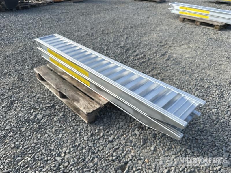 6 Ton Aluminum Loading Ramps (Unused) Vitle, dvigala in gradbeni dvižni sistemi