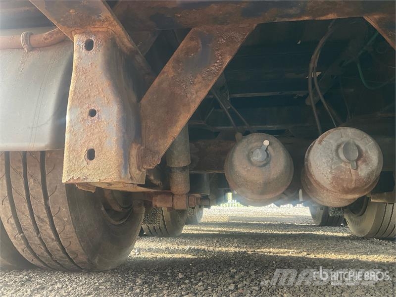  8.04 m Tri/A Drawbar Flatbed Trailer 自卸半挂车