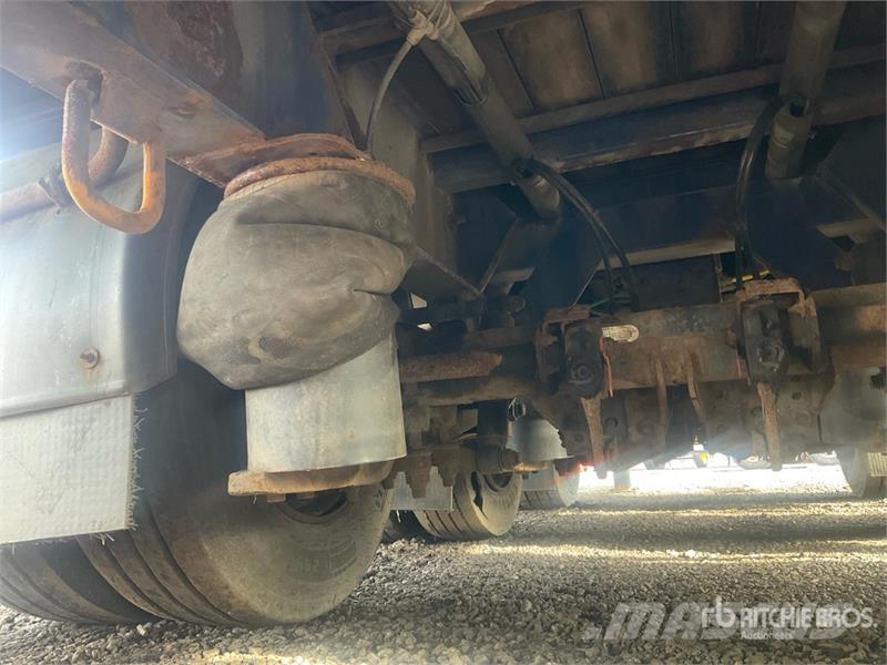  8.04 m Tri/A Drawbar Flatbed Trailer 自卸半挂车