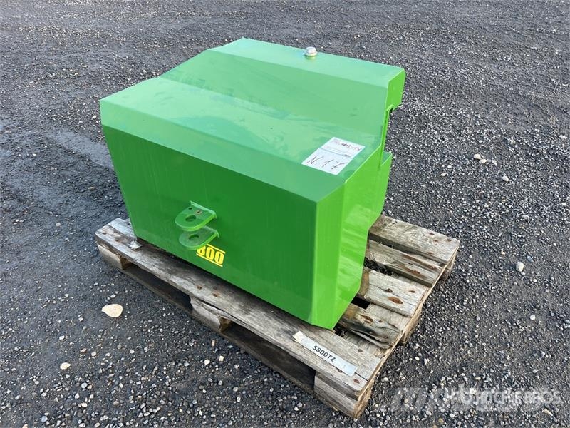 800 kg Tractor Weights (Unused) Prednji tegovi