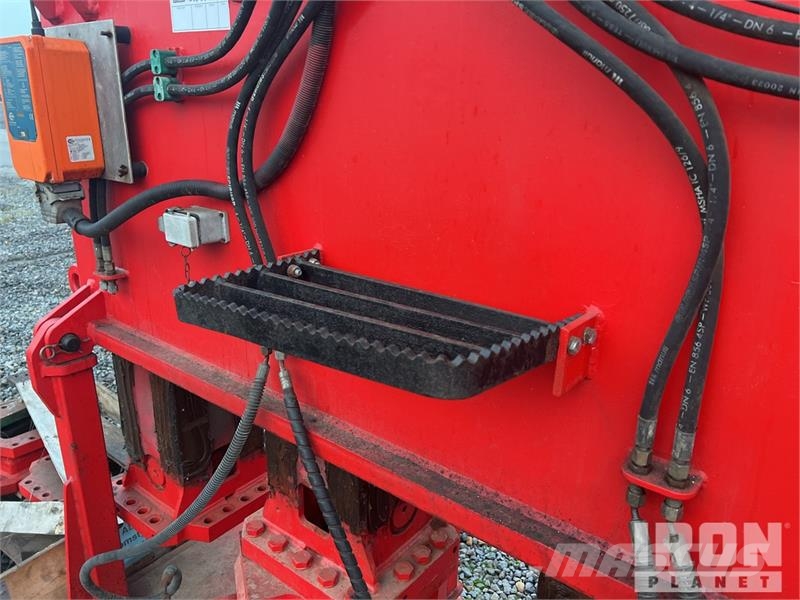 ABI HPZ-T-630 Hydro-Press System Pile Driving Attachme Muut