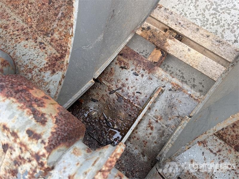  ACB Qte De Godets Qty Of Excavator Bucket دلاء