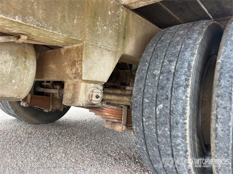 Actm B31315 Tri/A Remorque Porte-Engins 3 Essieux Lowbo Remorque surbaissée