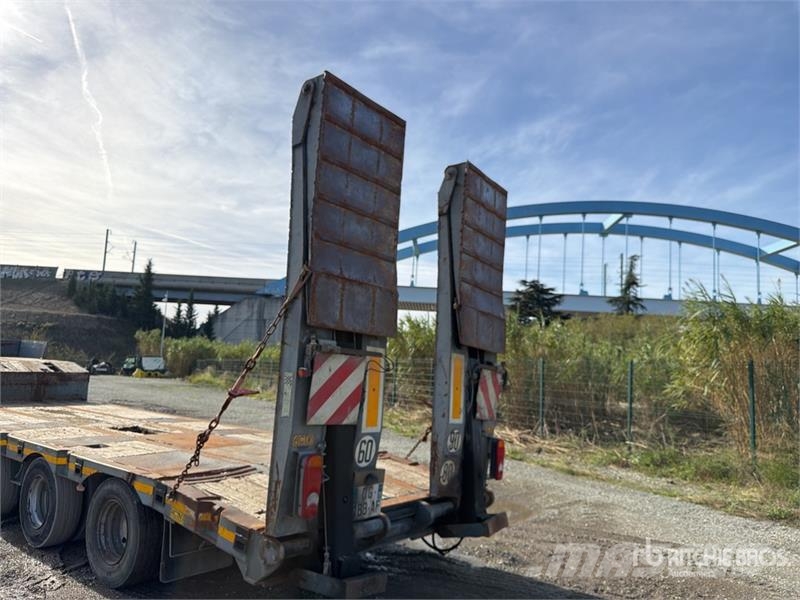 Actm S 46315 Tri/A Semi-Remorque Porte-Engin Lowboy Tra لوادر منخفضة