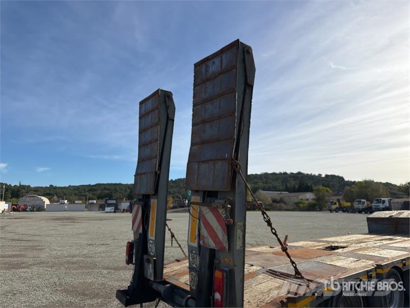 Actm S 46315 Tri/A Semi-Remorque Porte-Engin Lowboy Tra لوادر منخفضة