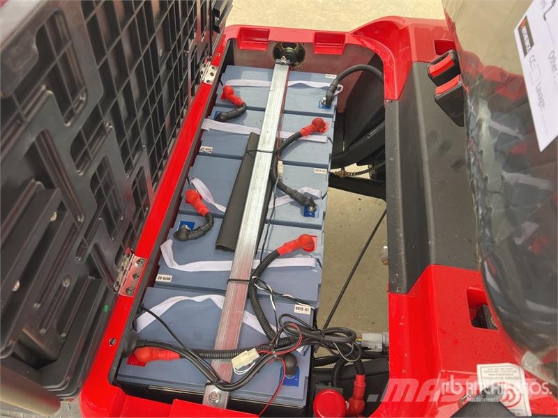 AGT GFY4.0 Voiture De Golf Electrique (Non Utilise) Go Golfkocsik