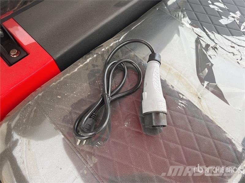 AGT GFY4.0 Voiture De Golf Electrique (Non Utilise) Go Golfkocsik
