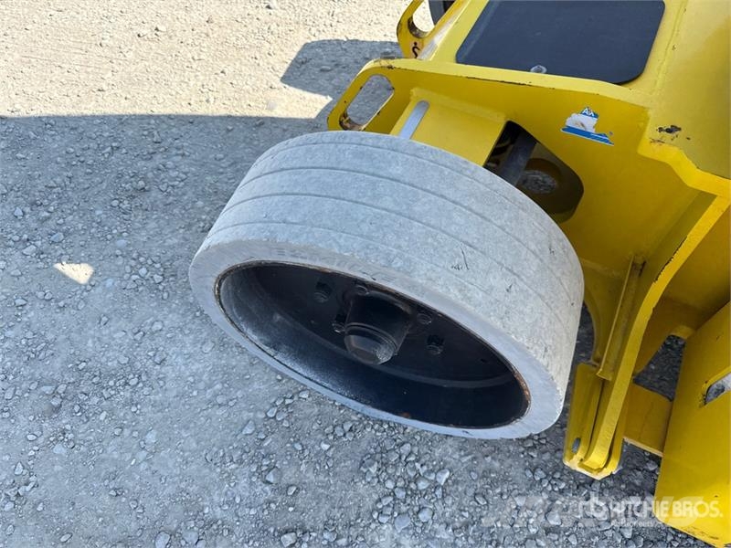 Airo A 12 JE Electric Articulating Boom Lift Bomlifte med knækarm