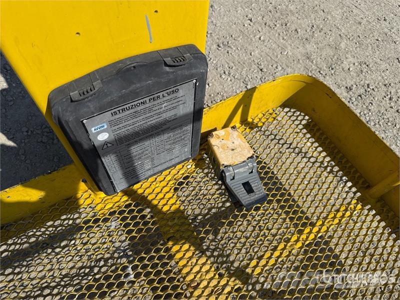Airo A 12 JE Electric Articulating Boom Lift Bomlifte med knækarm