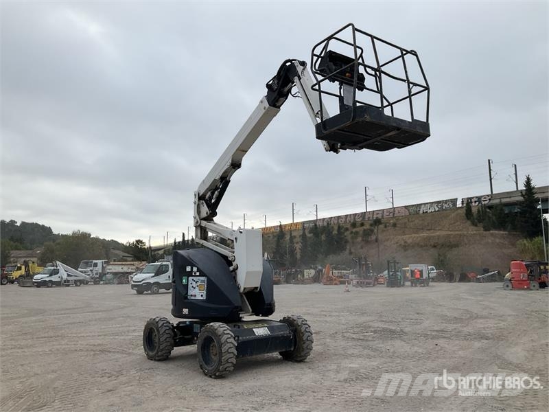 Airo A12JRTD 4WD Diesel Nacelle Articulee Articulating Articulated boom lifts