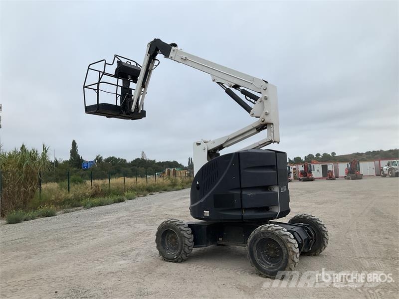 Airo A12JRTD 4WD Diesel Nacelle Articulee Articulating Articulated boom lifts