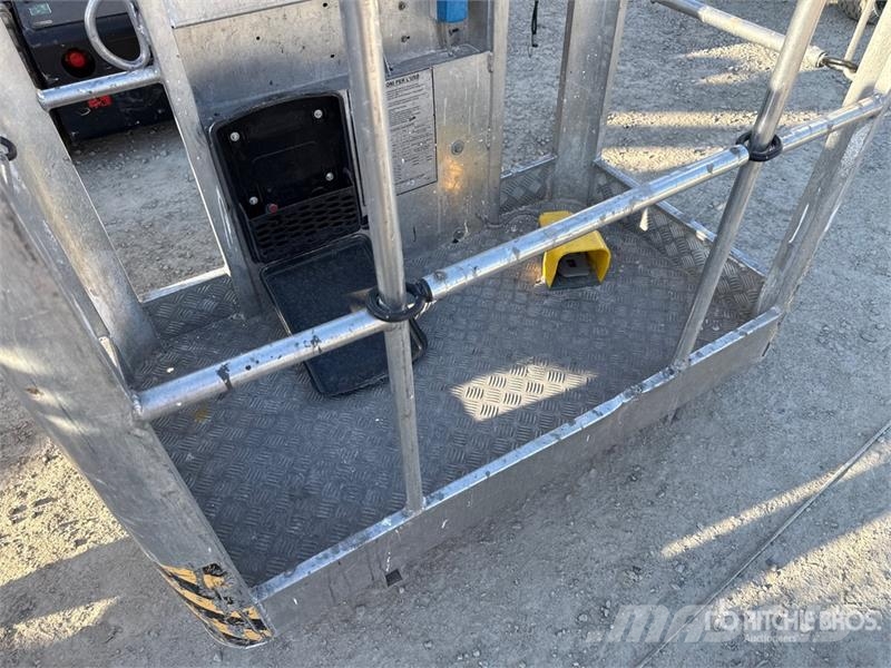 Airo A13 JE Electric Articulating Boom Lift Zglobne podizne platforme