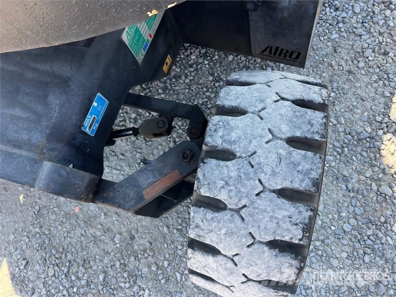 Airo A13 JE Electric Articulating Boom Lift ブームリフト　屈伸型