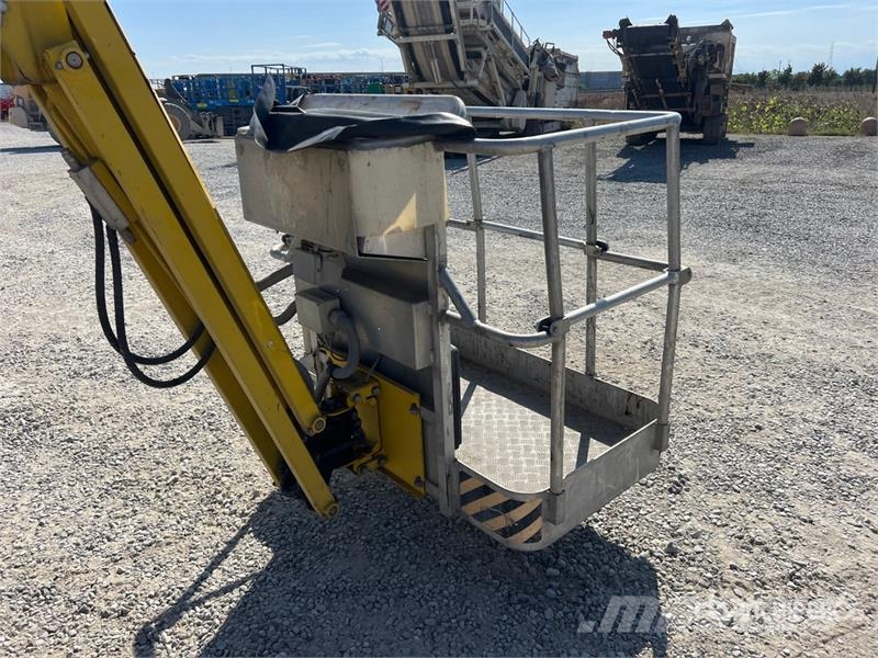 Airo A13 JE Electric Articulating Boom Lift ブームリフト　屈伸型
