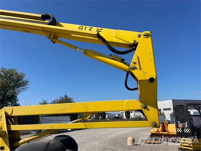 Airo A13 JE Electric Articulating Boom Lift ブームリフト　屈伸型