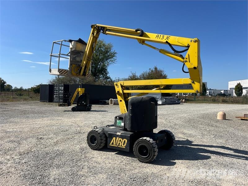Airo A13 JE Electric Articulating Boom Lift ブームリフト　屈伸型
