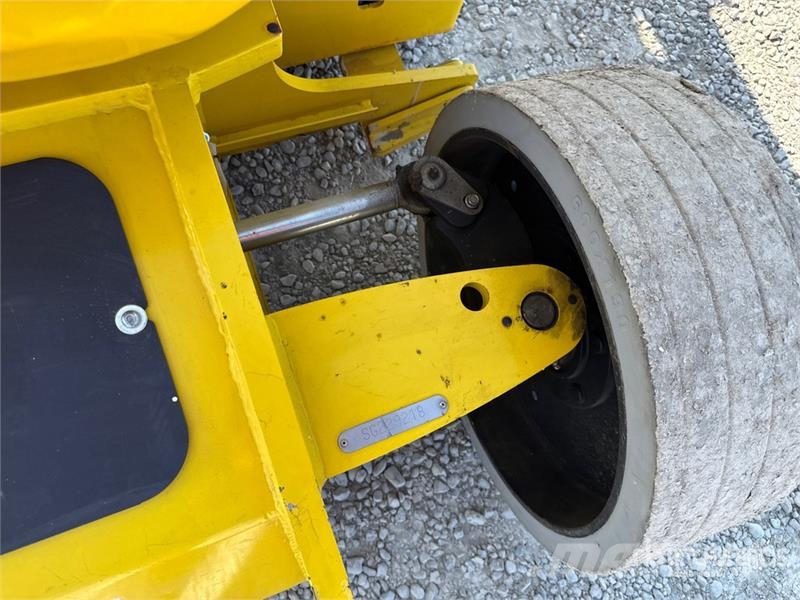 Airo A15JE Electric Articulating Boom Lift Bomlifte med knækarm