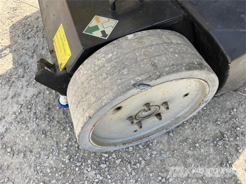 Airo A15JE Electric Articulating Boom Lift Karos emelők