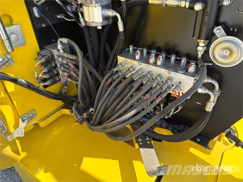Airo A15JE Electric Articulating Boom Lift Bomlifte med knækarm