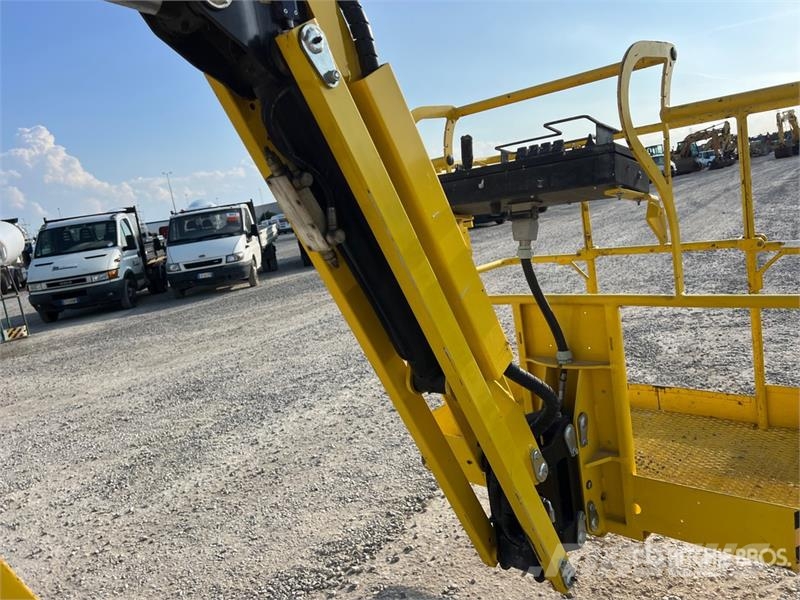Airo A17J Electric Articulating Boom Lift Karos emelők