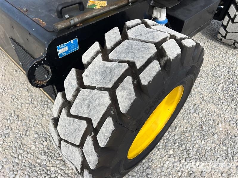 Airo SG 1600 JD 4WD Diesel Articulating Boom Lift Kloubové plošiny