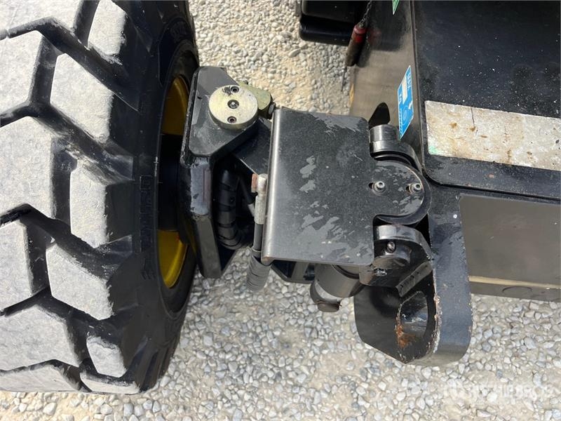 Airo SG 1600 JD 4WD Diesel Articulating Boom Lift Kloubové plošiny