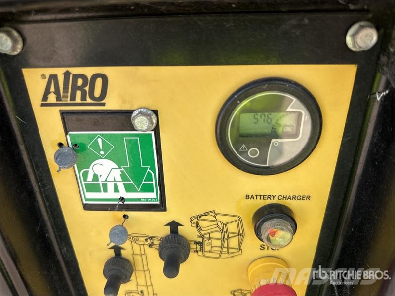 Airo V10E Nacelle A Mat Droit Vertical Mast Lift Vertical mast lifts