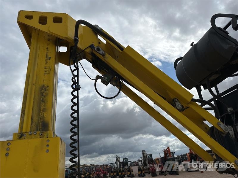 Airo V10E Nacelle A Mat Droit Vertical Mast Lift Vertical mast lifts