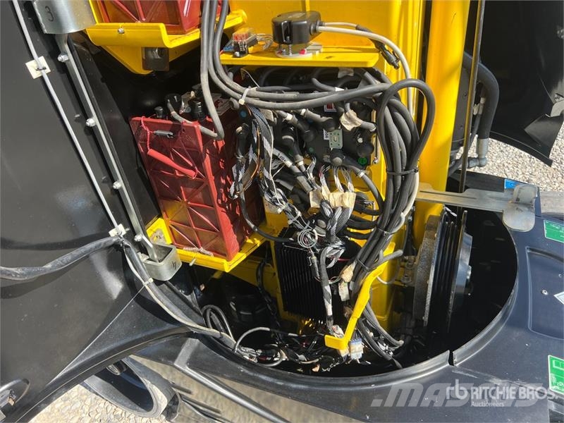 Airo V10E Vertical Mast Lift 垂直昇降型リフト