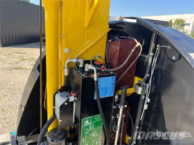 Airo V10E Vertical Mast Lift 垂直昇降型リフト