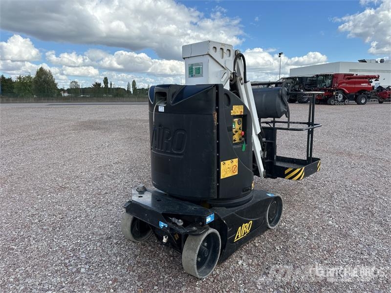 Airo V8 E Nacelle A Mat Droit Vertical Mast Lift Vertical mast lifts