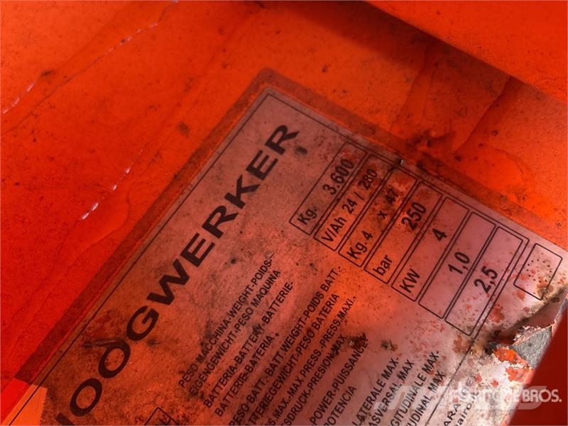 Airo X16 EW Electric Scissor Lift Käärtõstukid