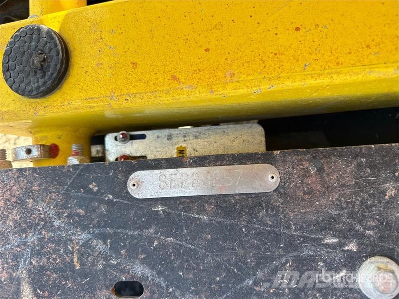 Airo X16EW Electric Scissor Lift Ножични работни платформи
