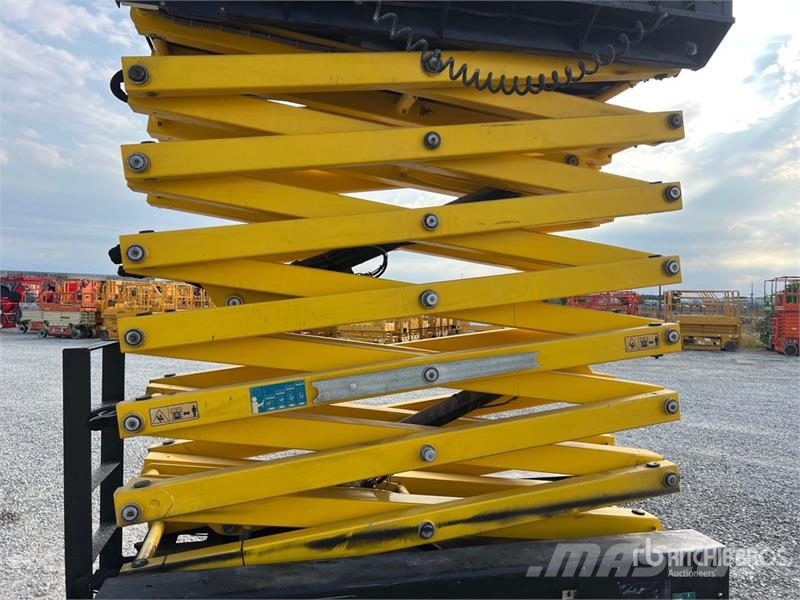 Airo X18 EW Electric Scissor Lift 가위형 리프트